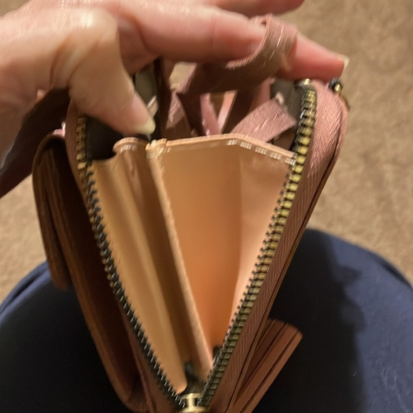 New without tags crossbody wallet And Hot Pink Wallet New  condition - Picture 7 of 12